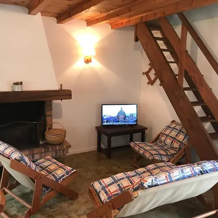 4 Personnes Situe Aux Portes Du Perigord Apartment Saint-Adjutory