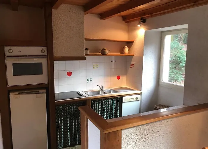 4 Personnes Situe Aux Portes Du Perigord